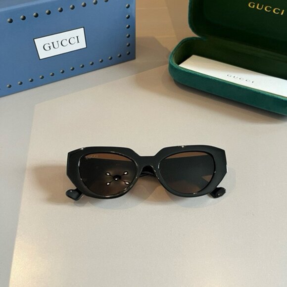 Gucci Women\'s Designer Sunglasses